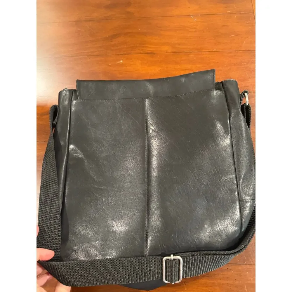 Leather black satchel unisex laptop work travel carry shoulder bag